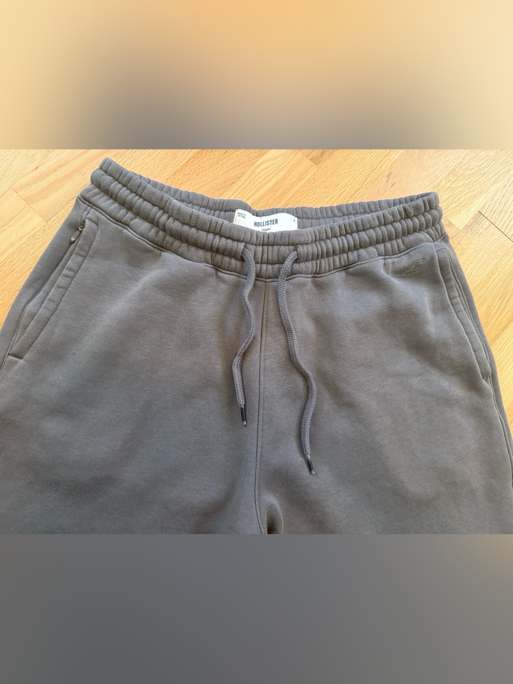 Men's Hollister Gray Jogger Pants - Size Medium - Picture 5 of 7